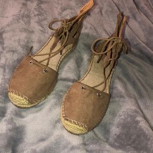 Espadrille shoes